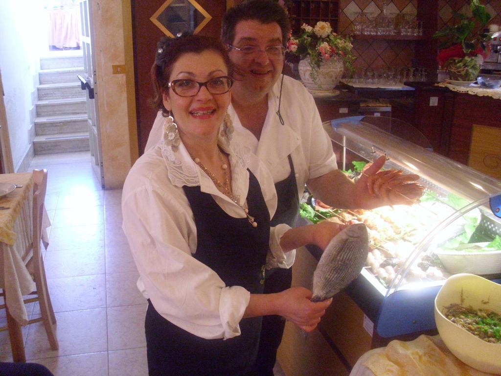 Pensione S. Antonio Ristorante Silvia Furci Siculo Eksteriør bilde