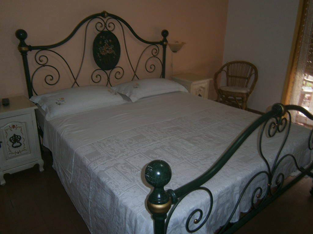 Pensione S. Antonio Ristorante Silvia Furci Siculo Rom bilde