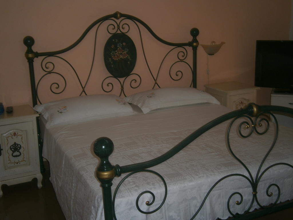 Pensione S. Antonio Ristorante Silvia Furci Siculo Rom bilde