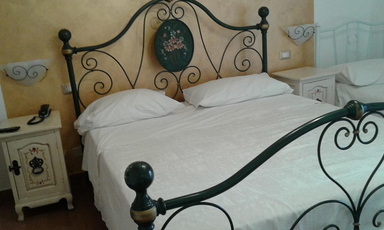 Pensione S. Antonio Ristorante Silvia Furci Siculo Eksteriør bilde
